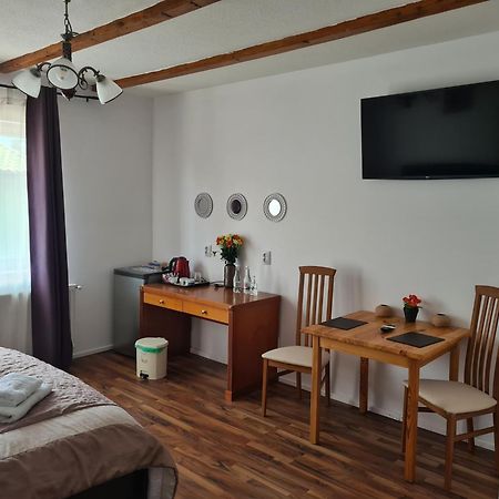 Luca'S Studio 3 ,Close To Therme Bucharest, Airport Otopeni Balotesti Quarto foto